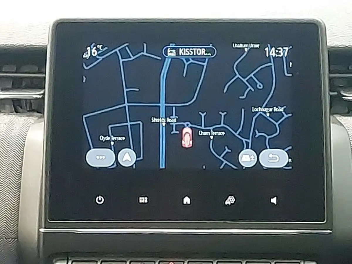 2024-renault-clio-16-techno-big-10