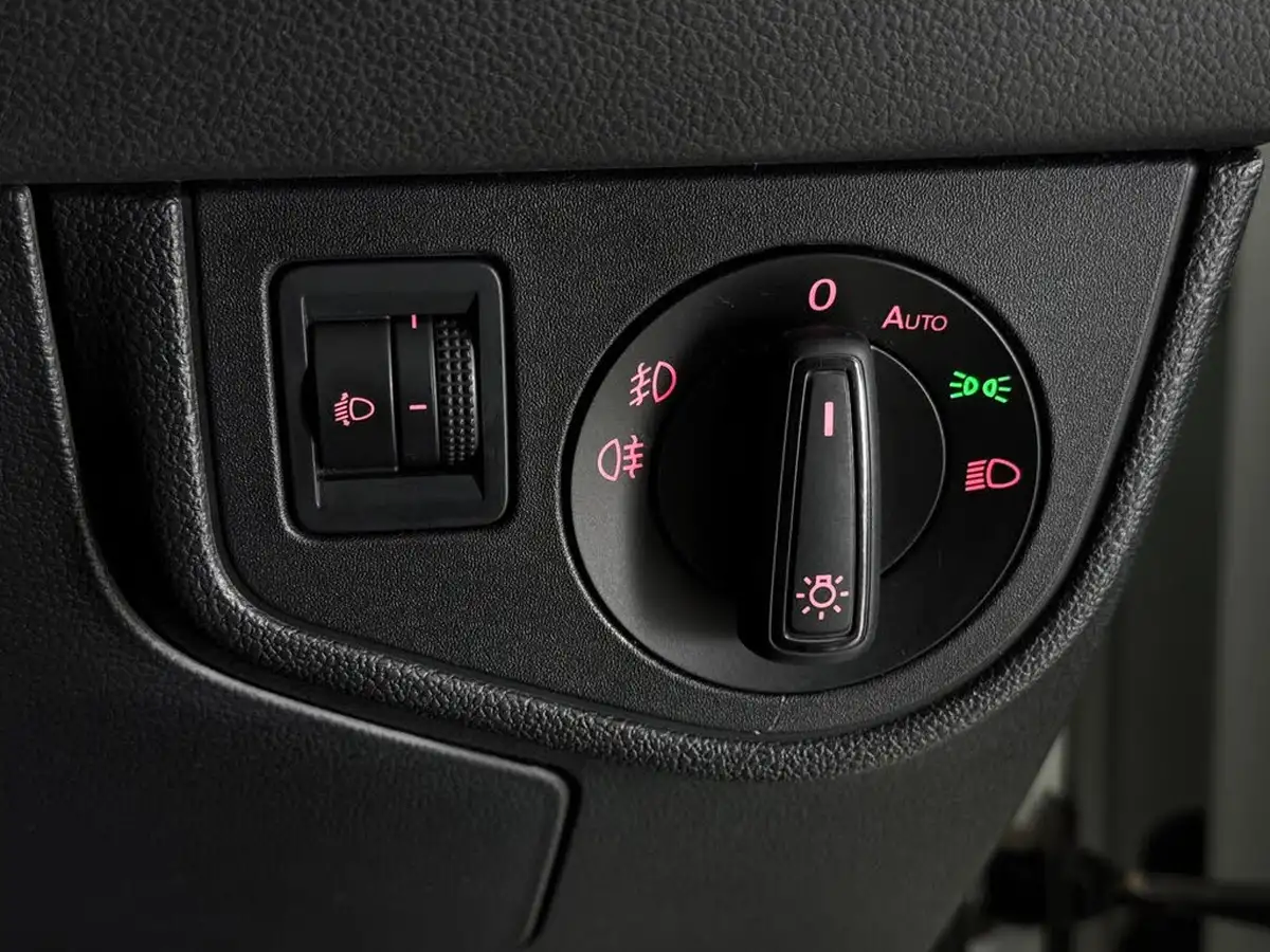2020-volkswagen-polo-10-tsi-r-line-115ps-big-36