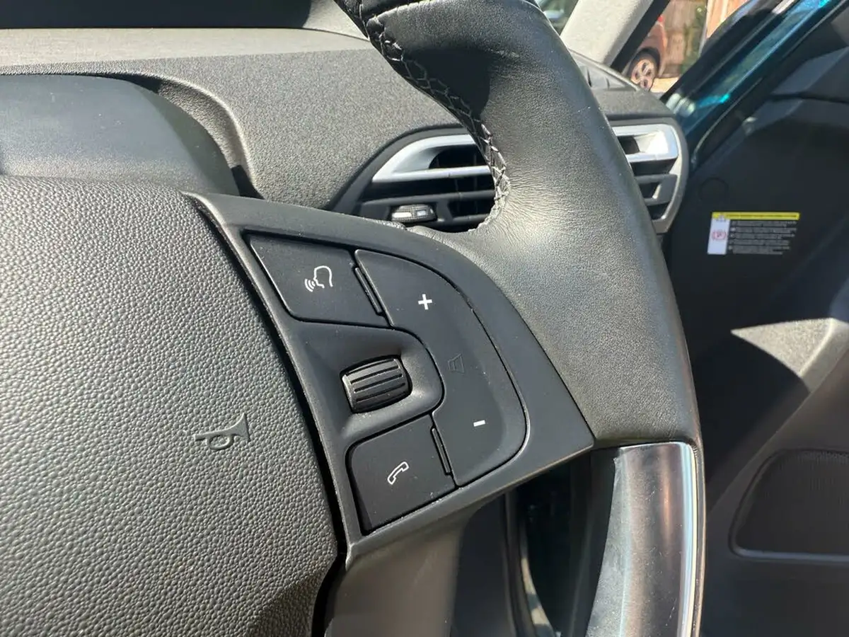 2022-citroen-grand-c4-spacetourer-12-puretech-sense-eat8-big-16
