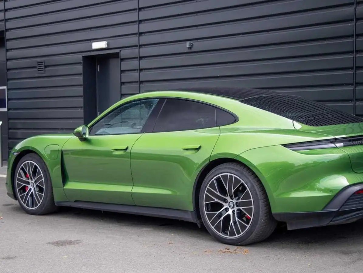 2022-porsche-taycan-e-4s-571ps-performance-battery-plus-big-20