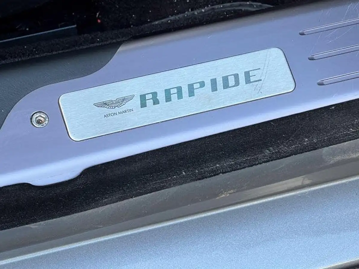 2011-aston-martin-rapide-s-v12-60-big-31
