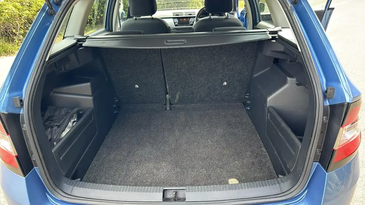 2019-skoda-fabia-10-mpi-se-75ps-estate-big-38