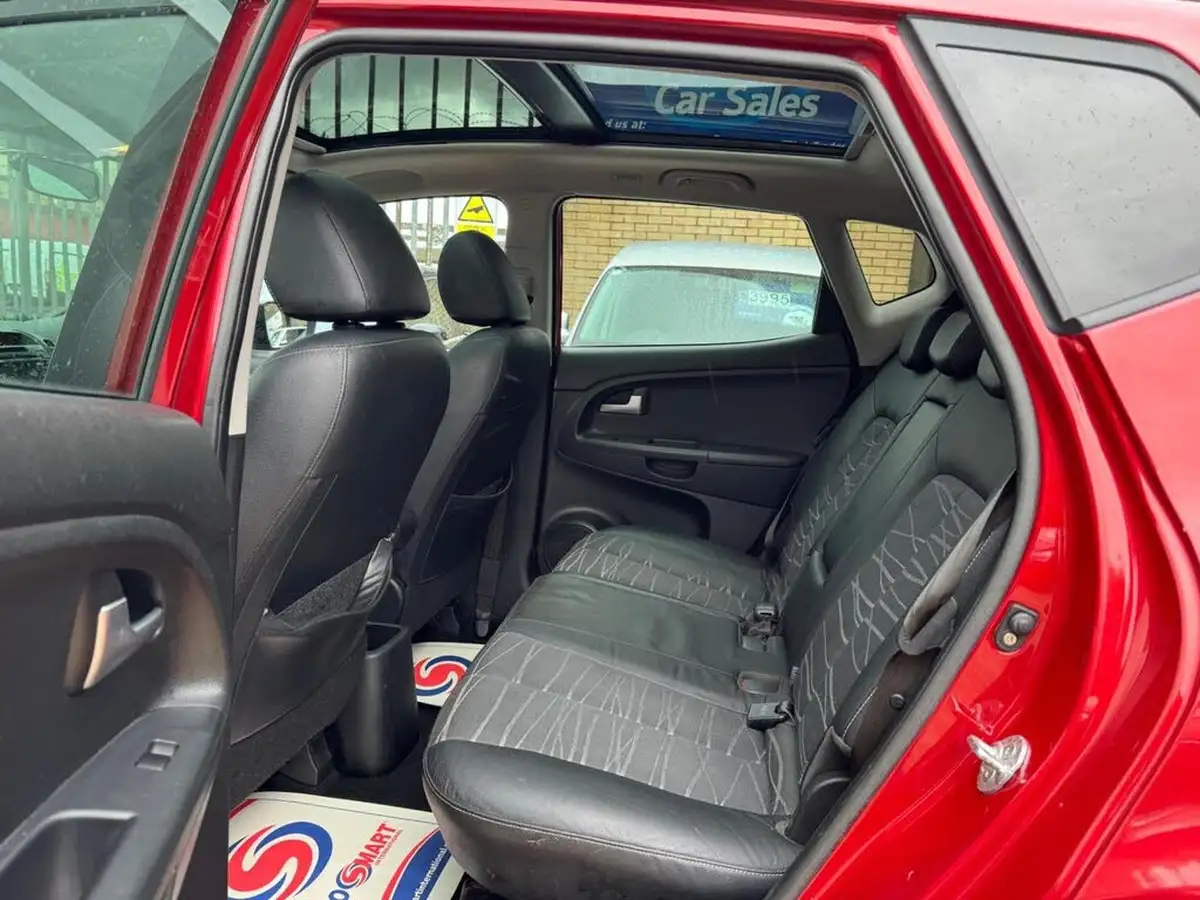 2012-kia-venga-16td-3-big-15