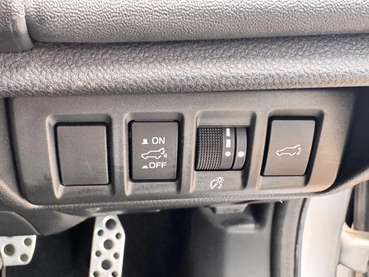 2023-subaru-outback-25i-field-big-28