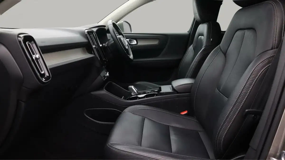 2019-volvo-xc40-20td-d3-inscription-awd-geartronic-big-14