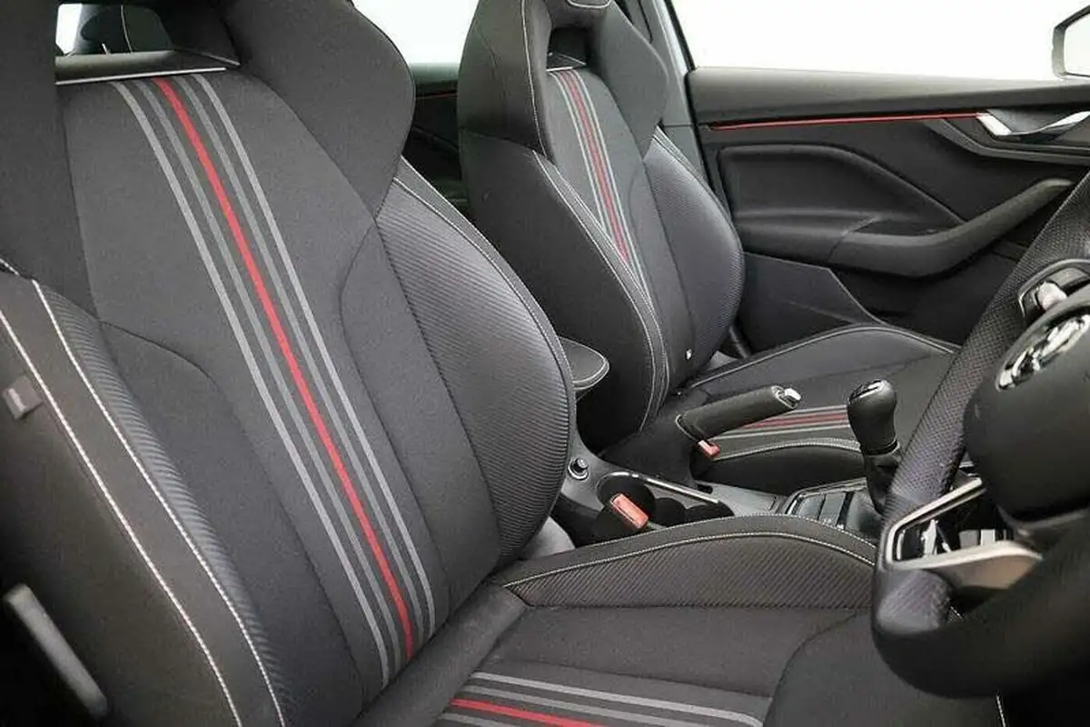2024-skoda-kamiq-15-tsi-monte-carlo-big-9