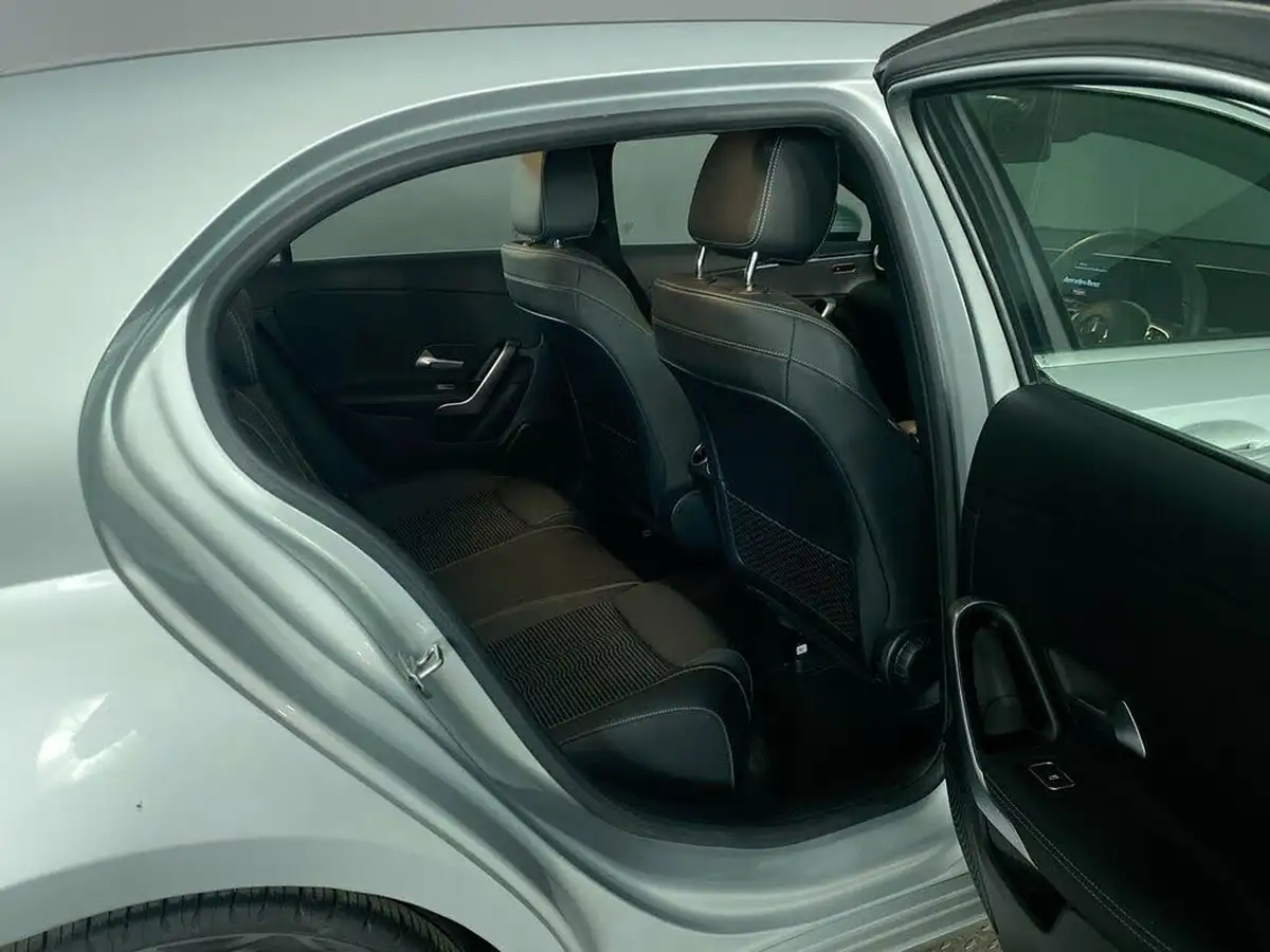 2020-mercedes-benz-a-class-13-a180-sport-executive-hatchback-5d-7g-dct-big-18