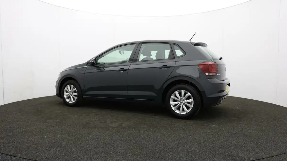 2018-volkswagen-polo-10-se-65ps-big-73