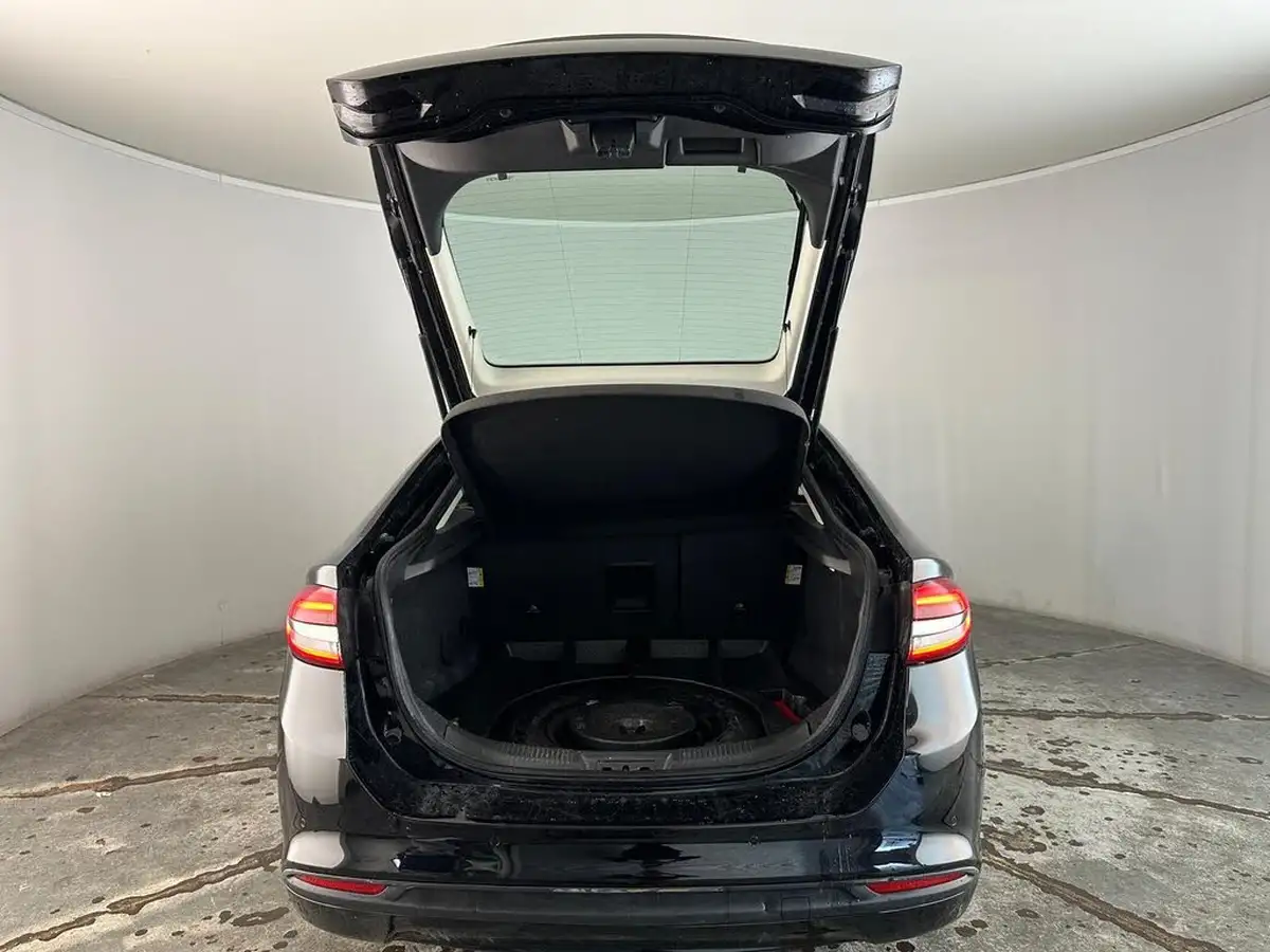 2020-ford-mondeo-20tdci-zetec-edition-hatchback-big-16