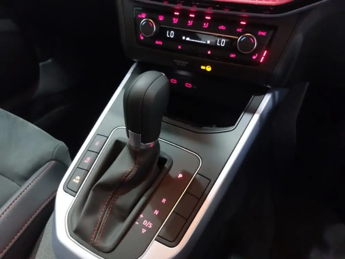 2022-seat-arona-10-tsi-fr-sport-dsg-big-18