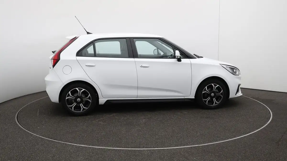 2022-mg-mg3-15-vti-tech-exclusive-nav-big-47