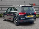 2021-volkswagen-touran-15-tsi-sel-small-1