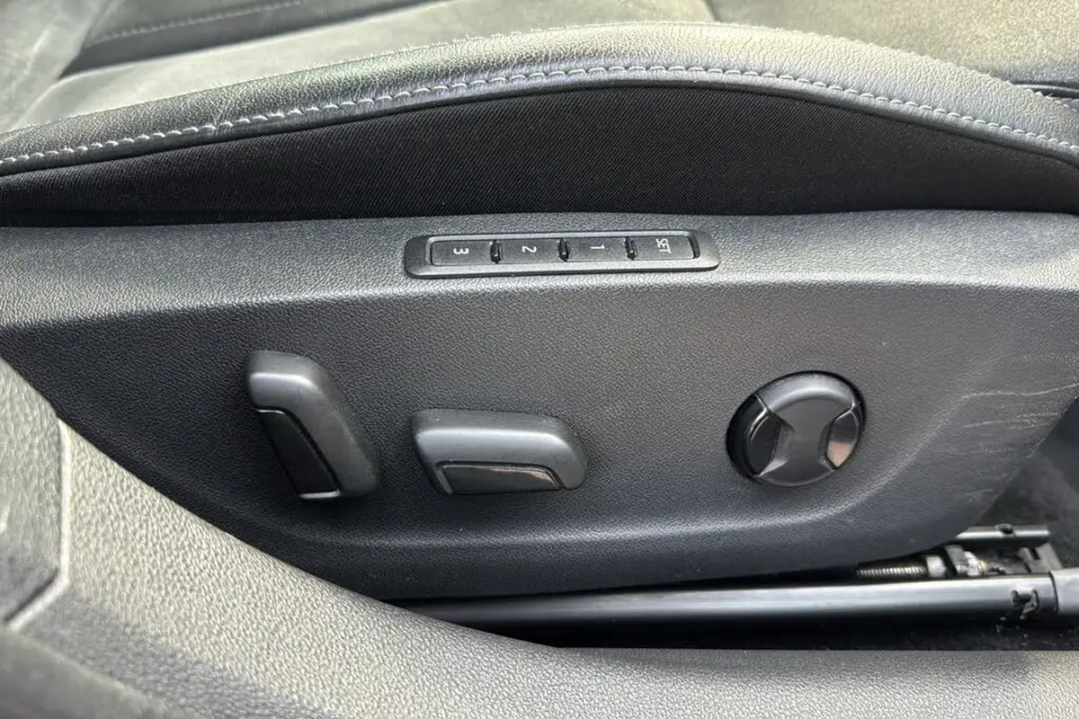 2020-skoda-octavia-15-tsi-se-l-first-edition-estate-big-30