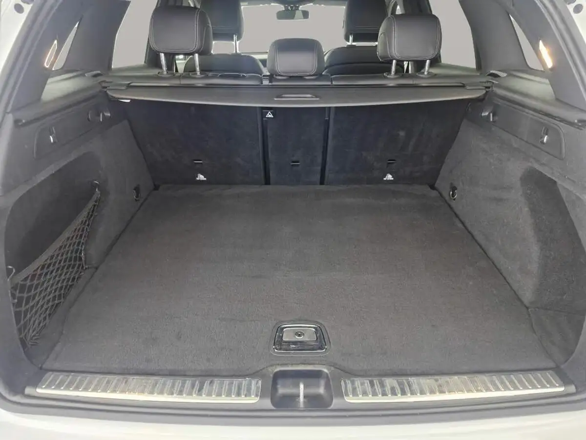 2020-mercedes-benz-glc-class-20d-glc220d-amg-line-station-wagon-5d-4matic-plus-big-18
