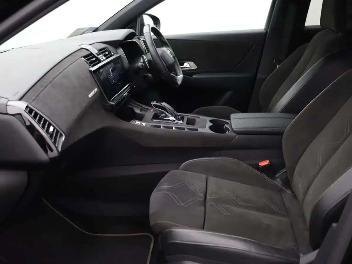 2022-ds-ds-7-crossback-15-bluehdi-performance-line-big-14