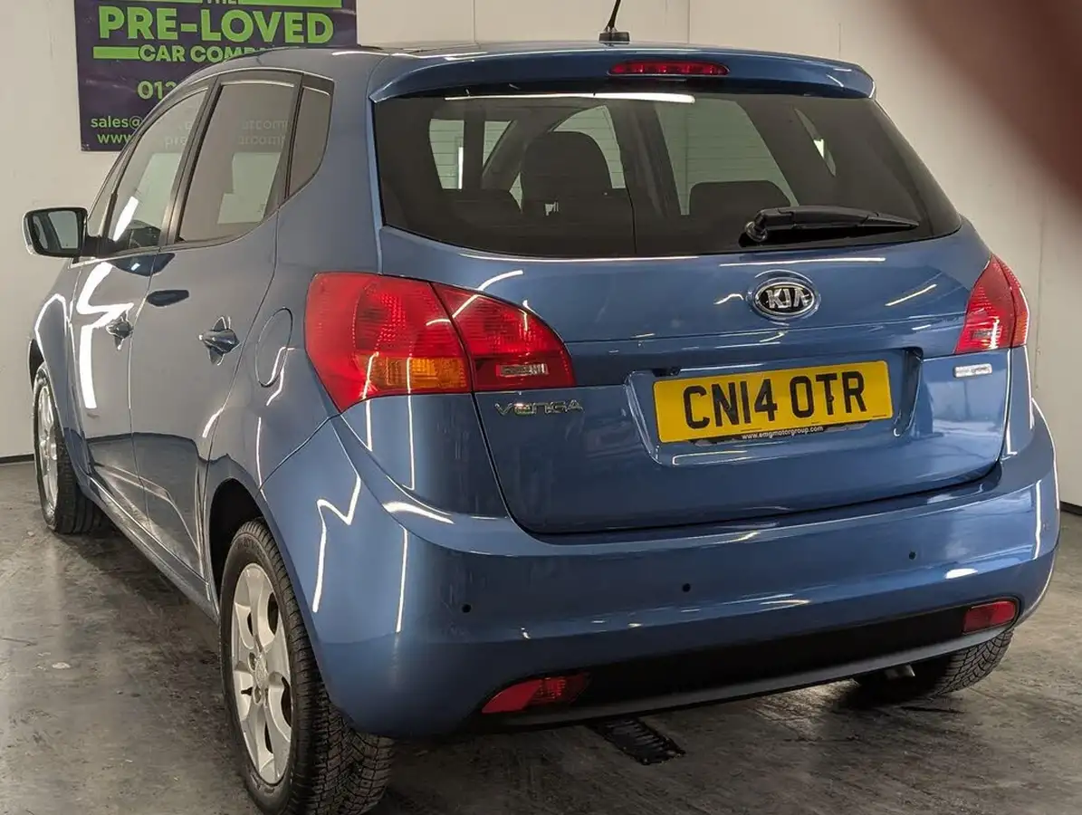 2014-kia-venga-16td-3-sat-nav-big-7