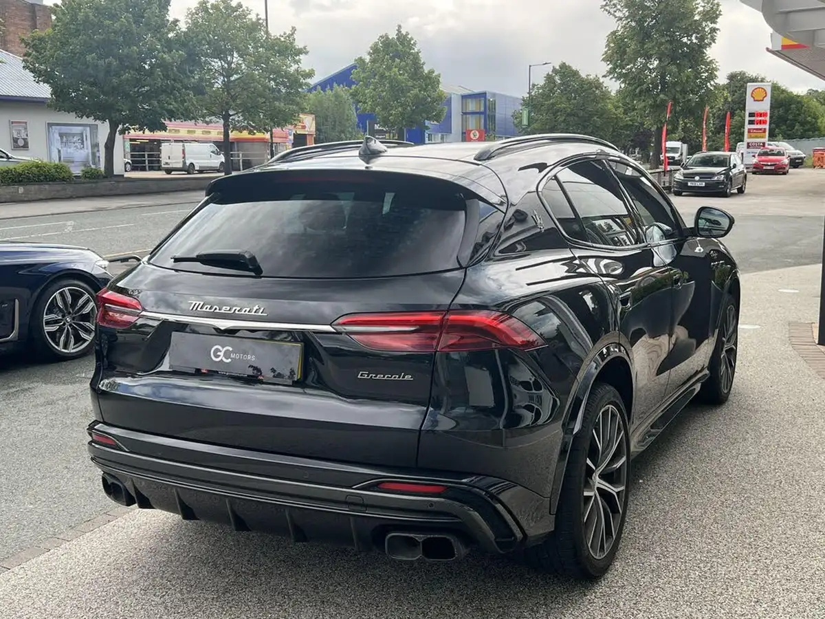 2023-maserati-grecale-30-trofeo-big-6