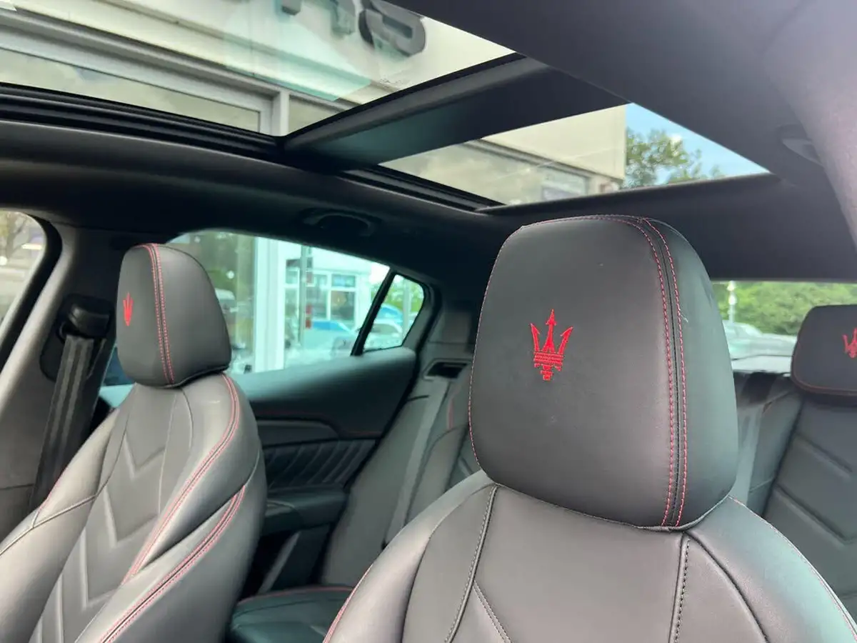 2023-maserati-grecale-30-trofeo-big-30