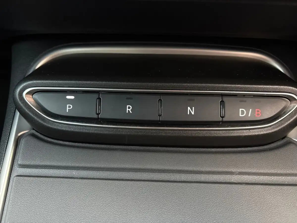 2024-jeep-avenger-e-summit-big-36