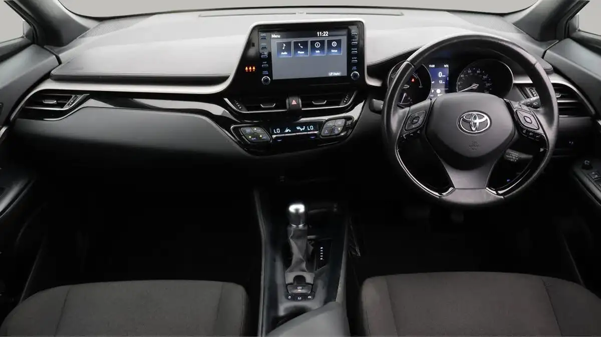 2021-toyota-c-hr-18-vvt-i-icon-big-13