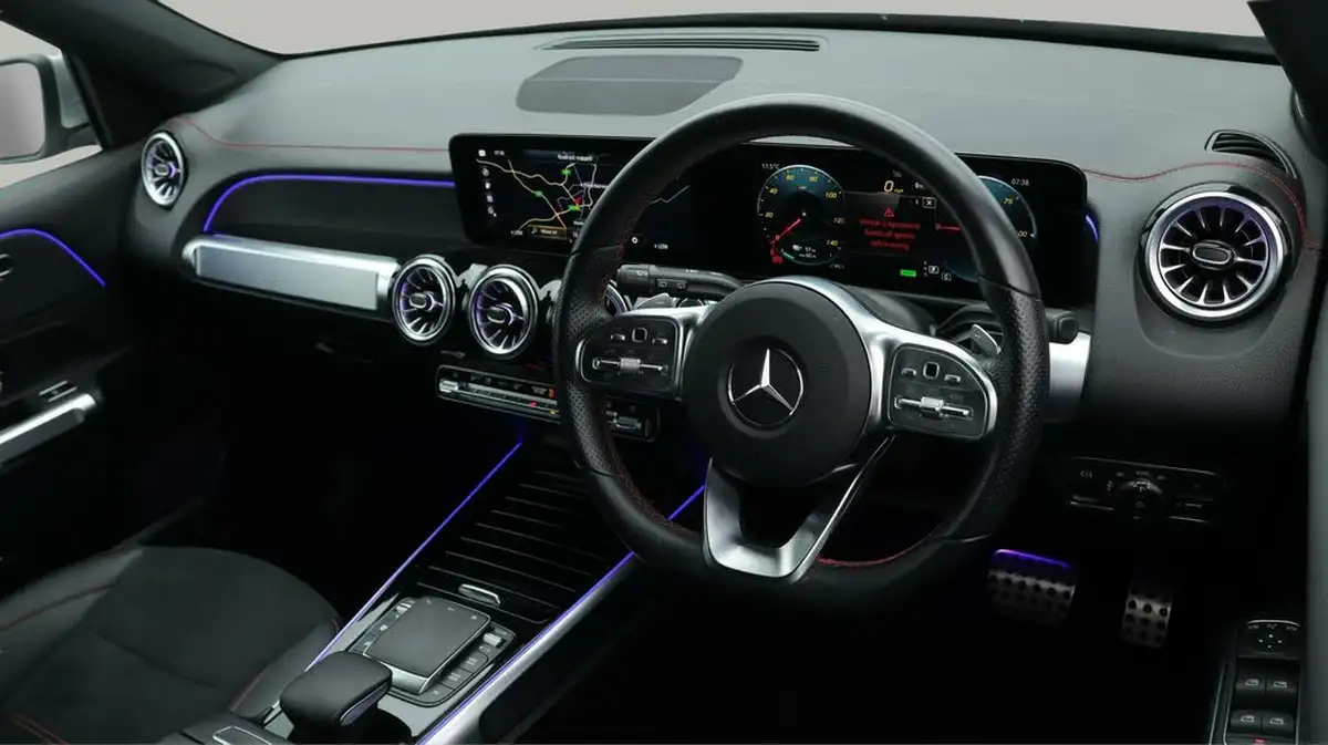 2022-mercedes-benz-eqb-e-eqb-350-amg-line-big-9