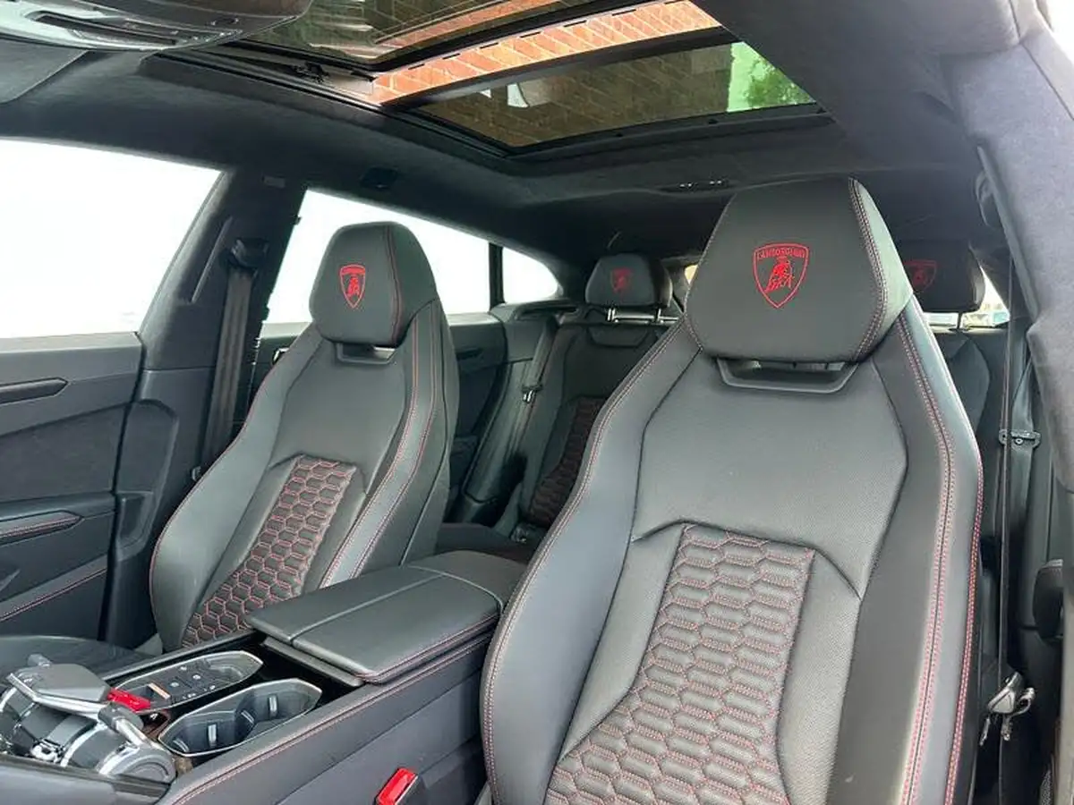 2022-lamborghini-urus-40-no-trim-big-6