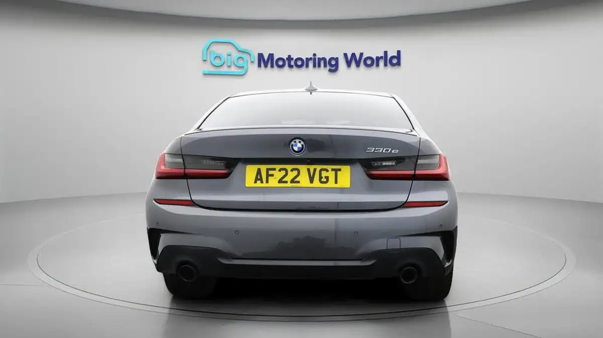 2022-bmw-3-series-20-330e-m-sport-pro-pack-saloon-4d-big-6