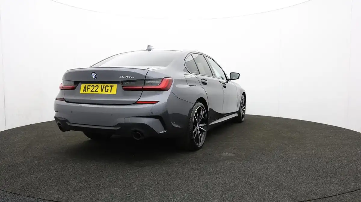 2022-bmw-3-series-20-330e-m-sport-pro-pack-saloon-4d-big-74