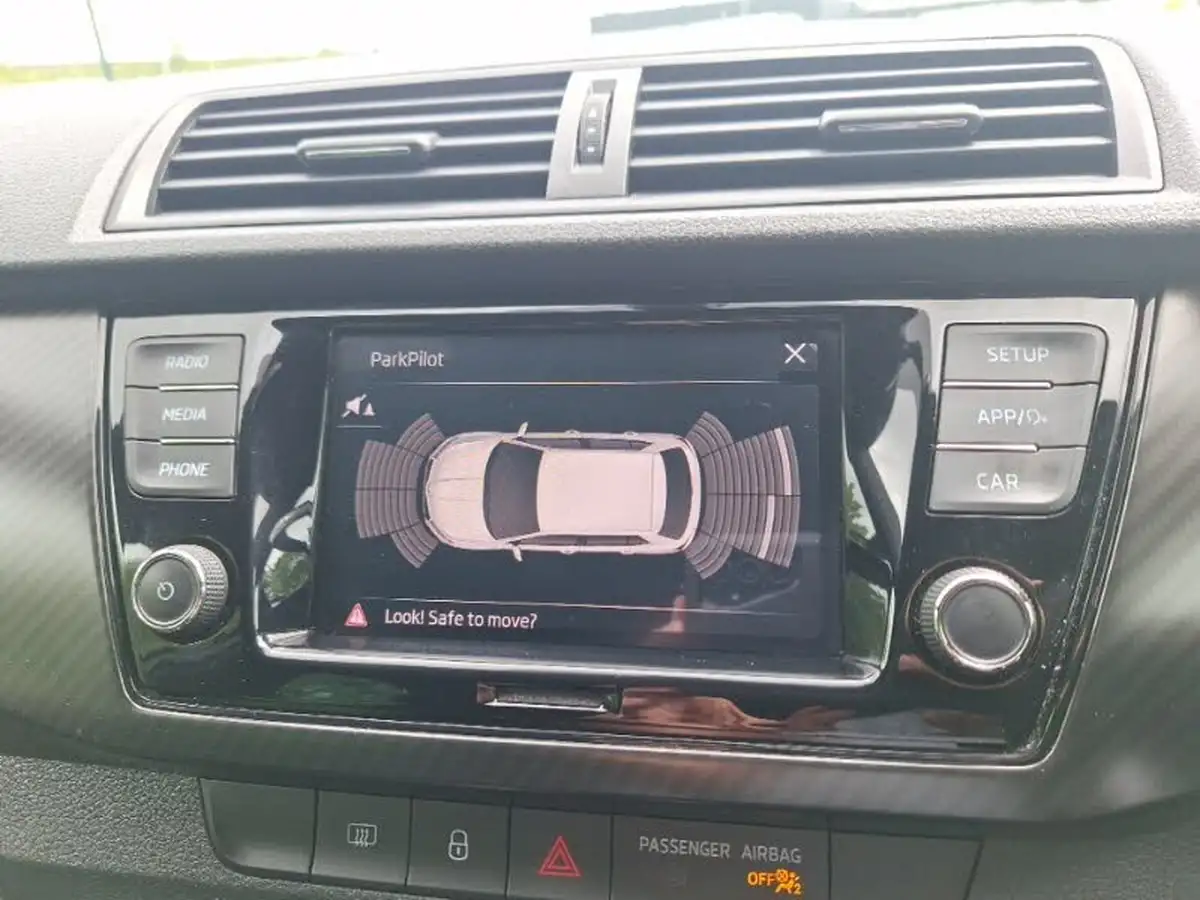 2019-skoda-fabia-10-tsi-monte-carlo-110ps-hatchback-big-16