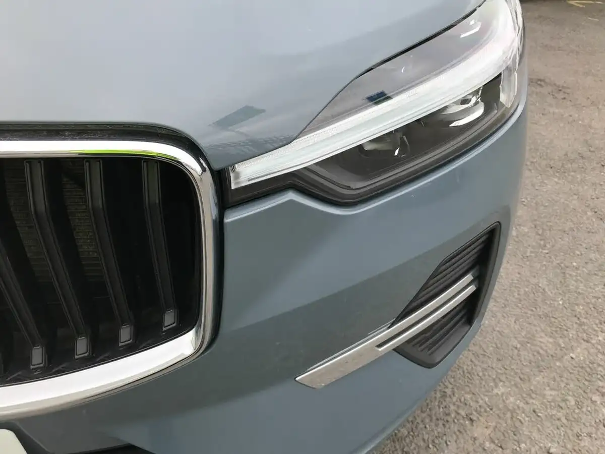 2022-volvo-xc60-20-b5-core-big-31
