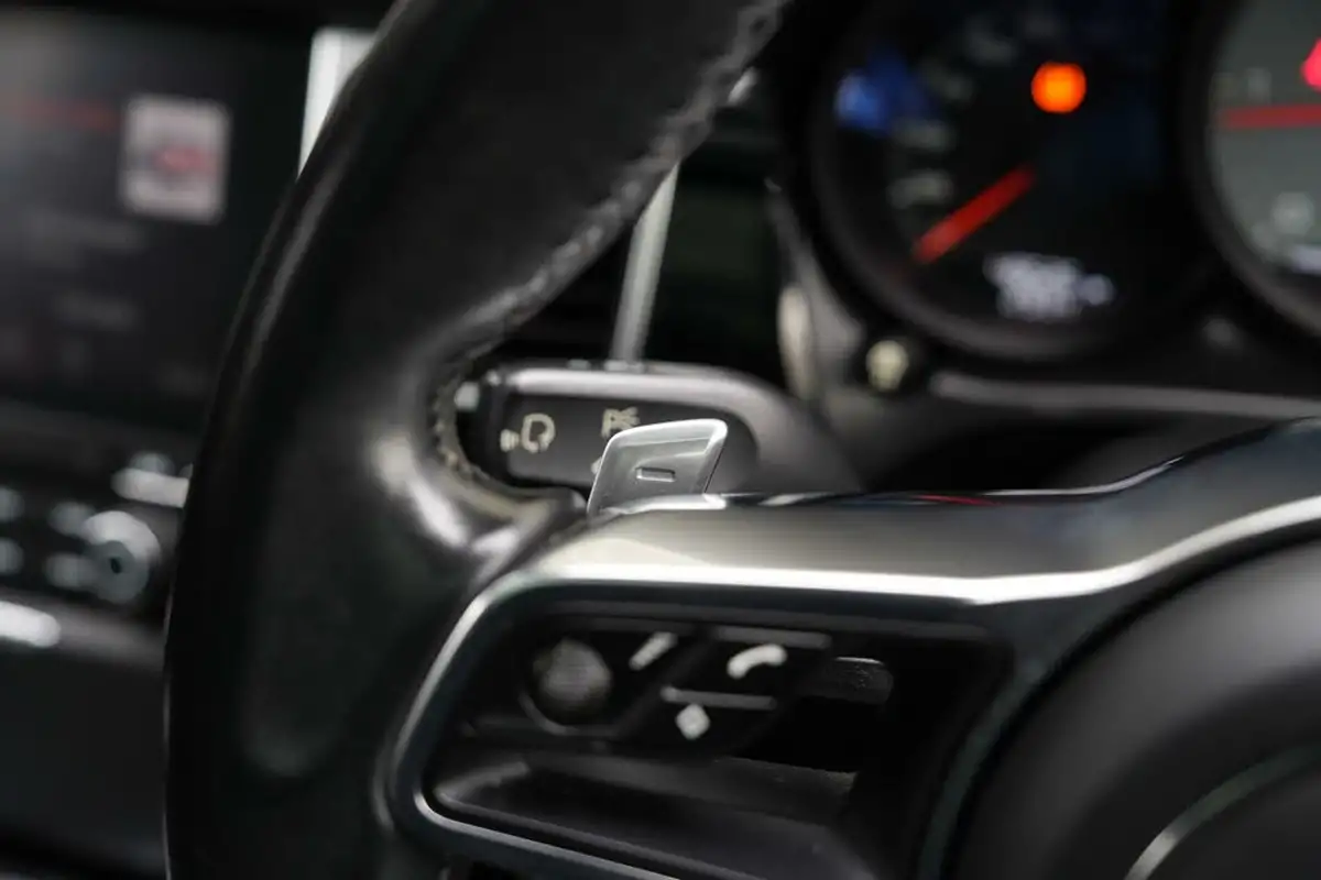 2016-porsche-macan-30td-s-big-43