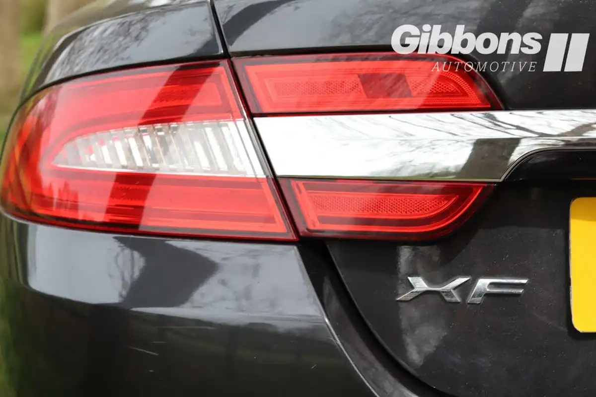 2011-jaguar-xf-22td-luxury-big-66