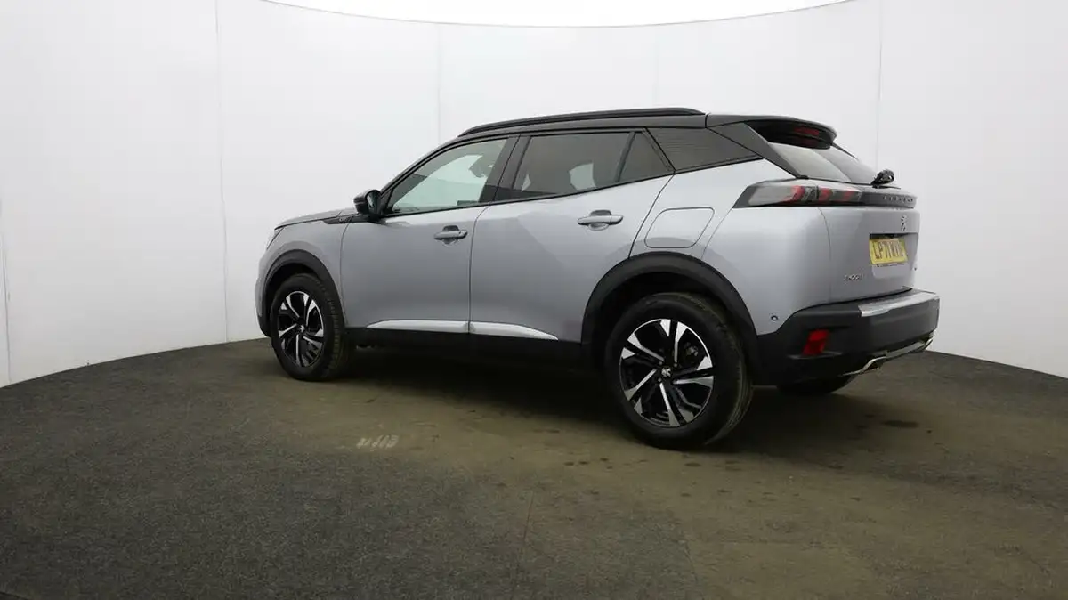 2022-peugeot-2008-suv-12-puretech-gt-big-4