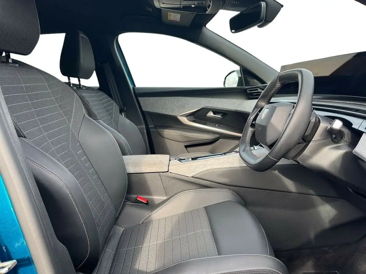 2024-peugeot-3008-suv-12-puretech-allure-136ps-hybrid-e-dsc6-big-4