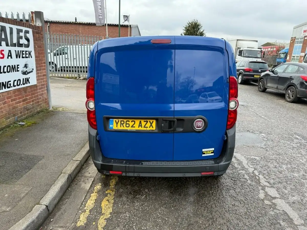 2012-fiat-doblo-cargo-13td-sx-90-refrigerated-big-4
