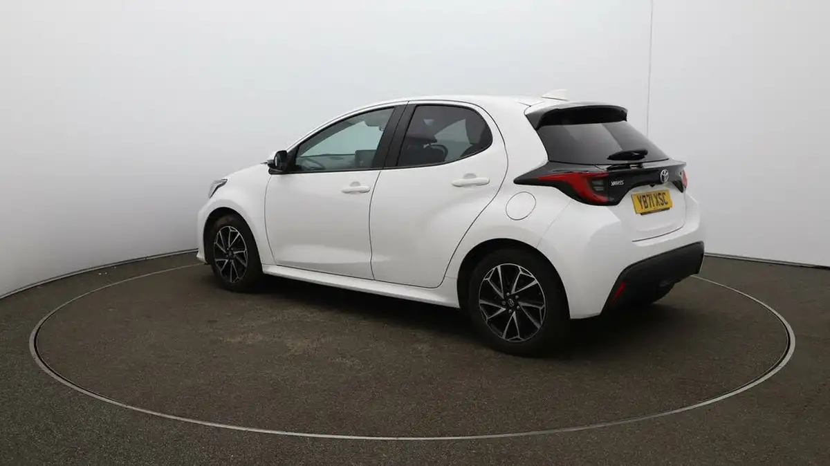 2022-toyota-yaris-15-vvt-i-design-big-27