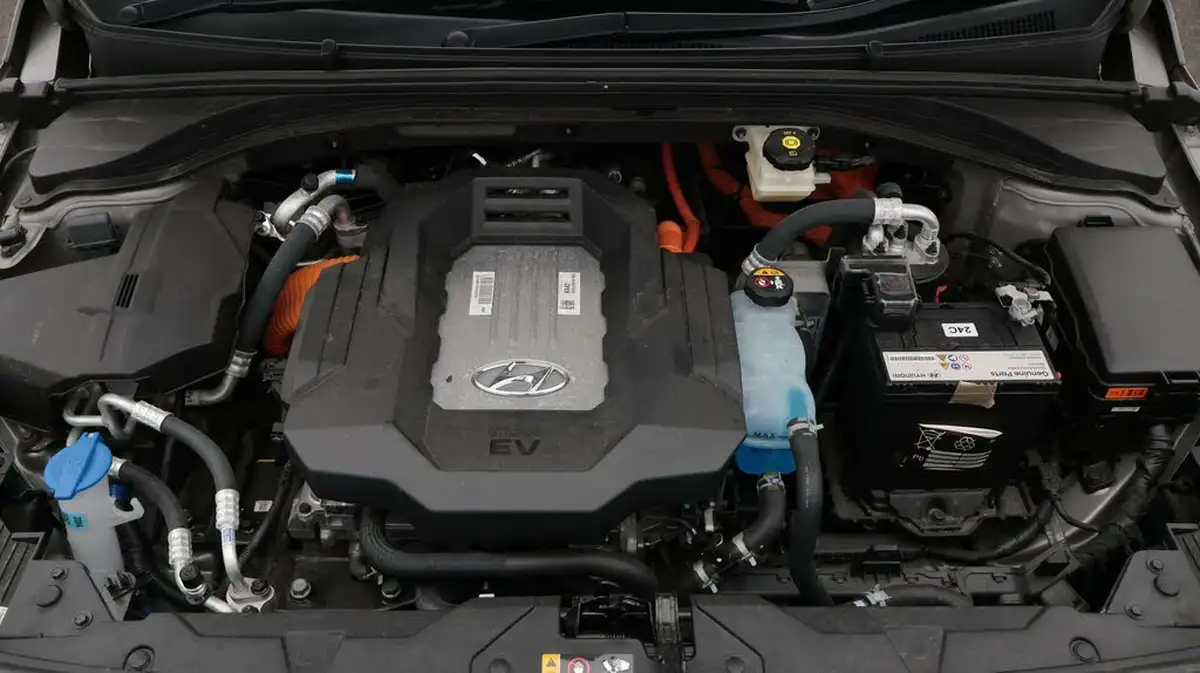 2022-hyundai-ioniq-e-premium-electric-big-19