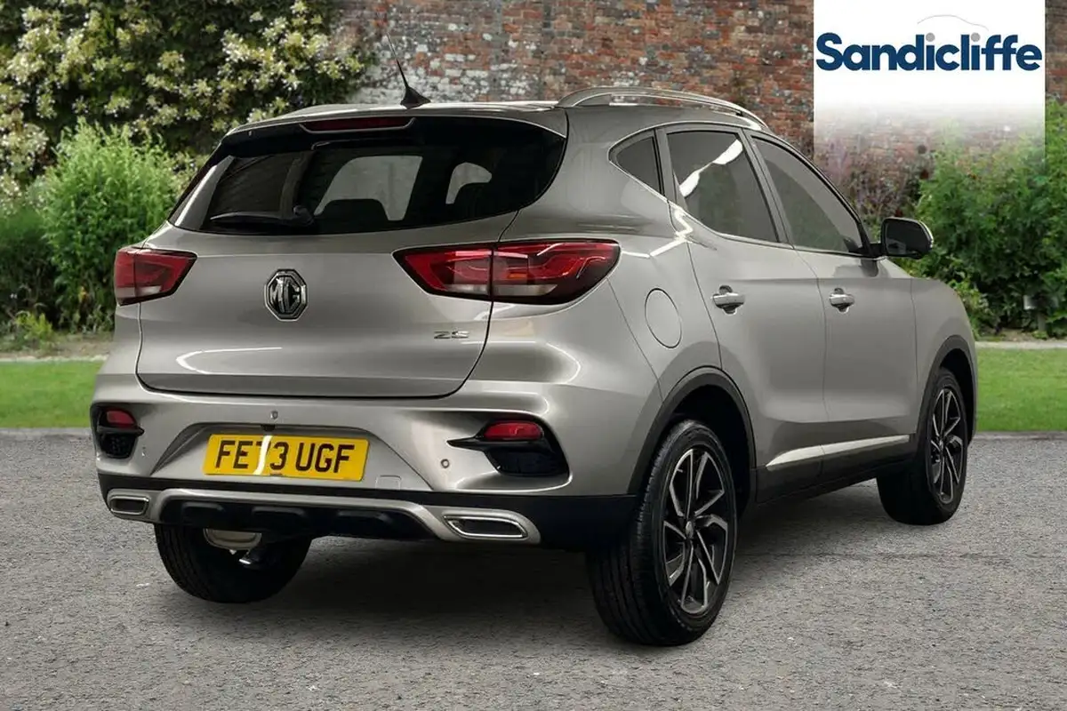 2023-mg-zs-suv-10t-gdi-exclusive-auto-big-3