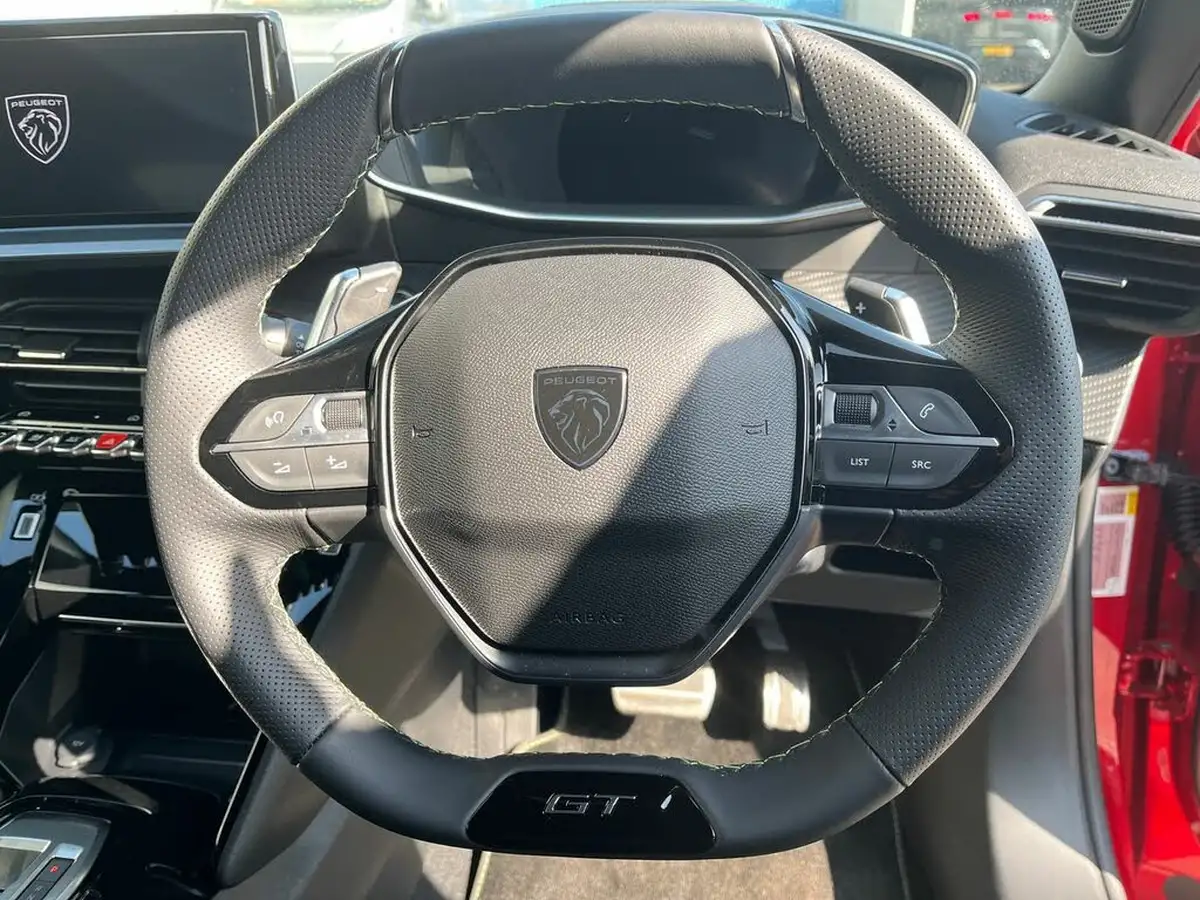 2024-peugeot-2008-suv-12-puretech-gt-130ps-eat8-big-23