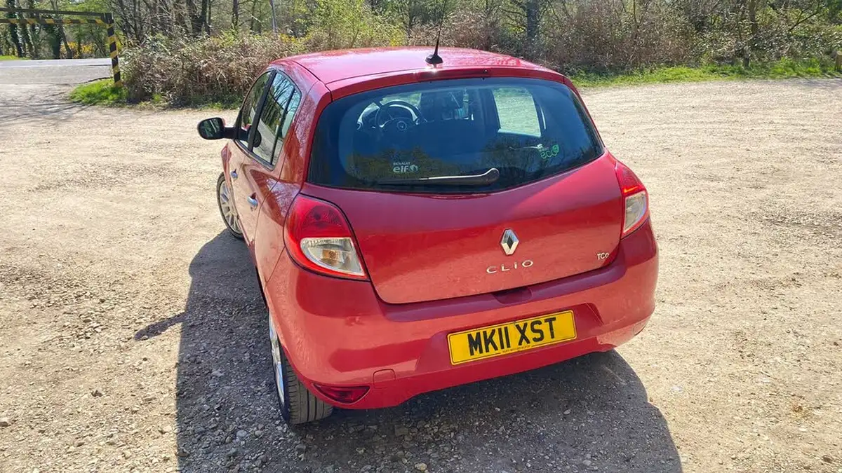2011-renault-clio-12-dynamique-tom-tom-tce-100bhp-hatchback-5d-big-8
