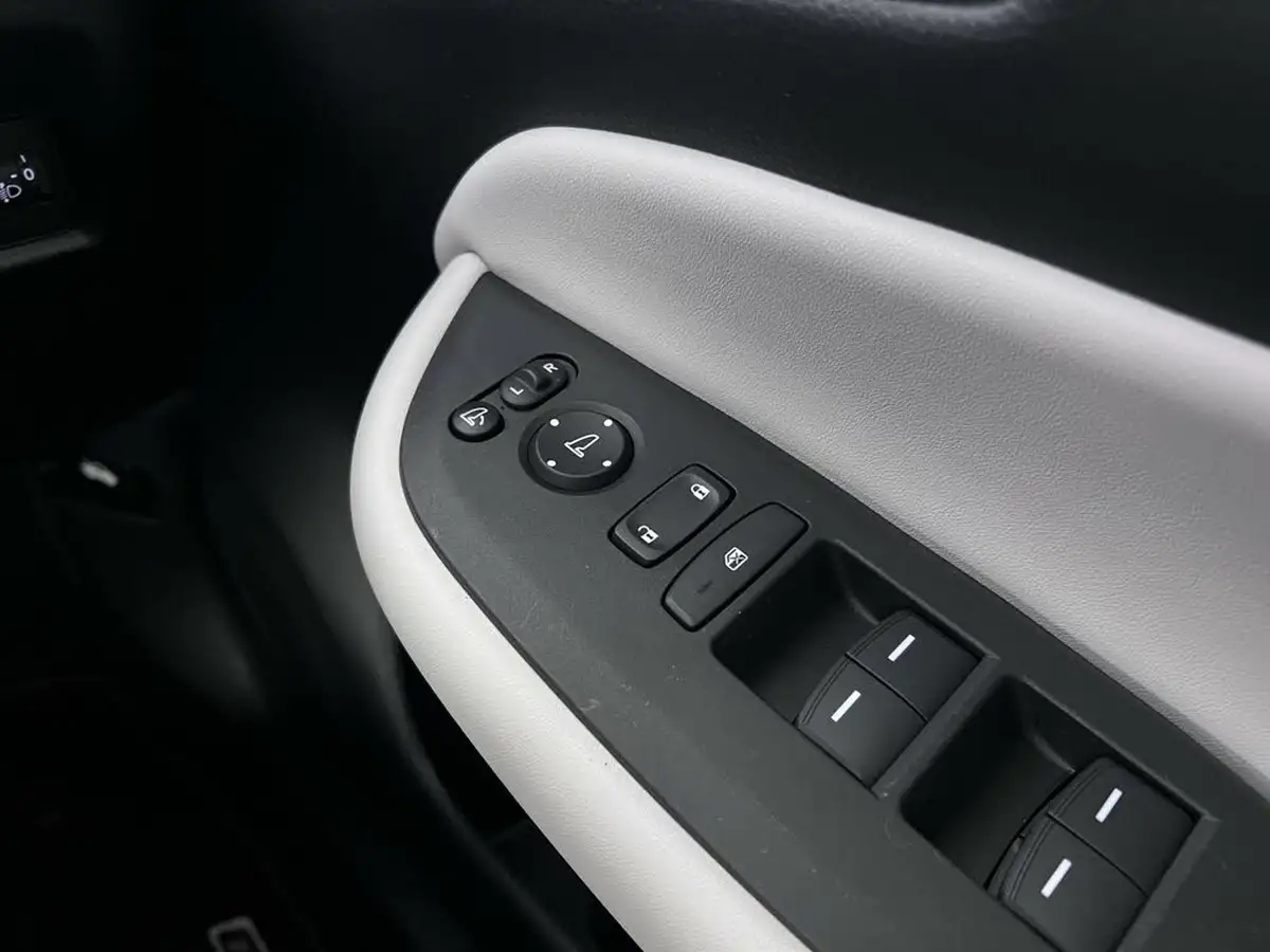2022-honda-jazz-15-i-mmd-ex-107ps-big-43
