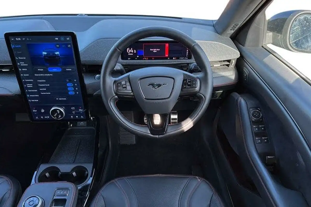 2021-ford-mustang-mach-e-e-standard-range-68kwh-awd-big-10