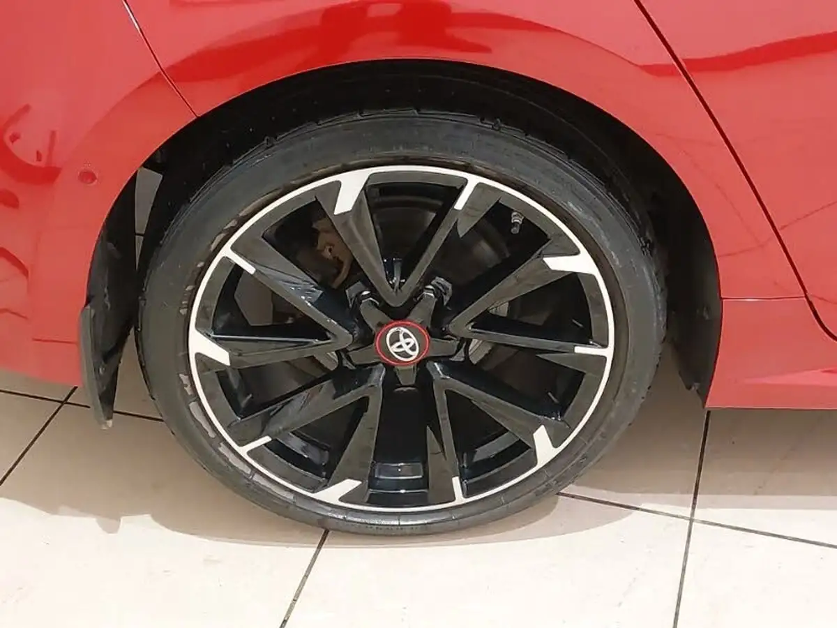 2021-toyota-corolla-18-vvt-i-gr-sport-trk-hatchback-big-11