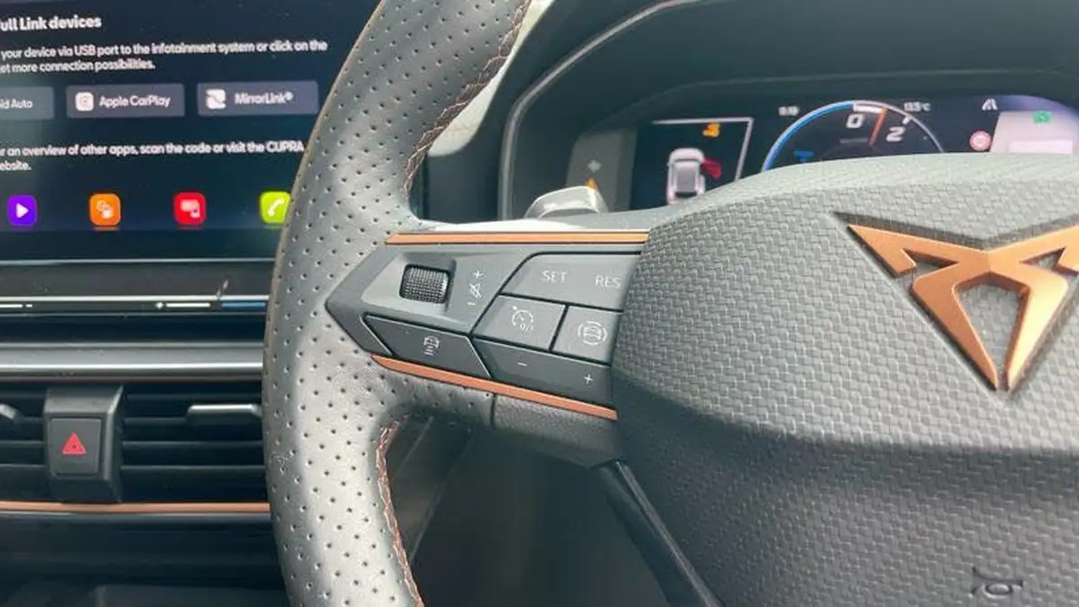 2024-cupra-formentor-14-e-hybrid-v1-big-15
