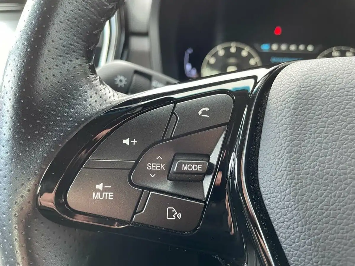 2021-kgm-ssangyong-tivoli-15-ultimate-auto-big-27