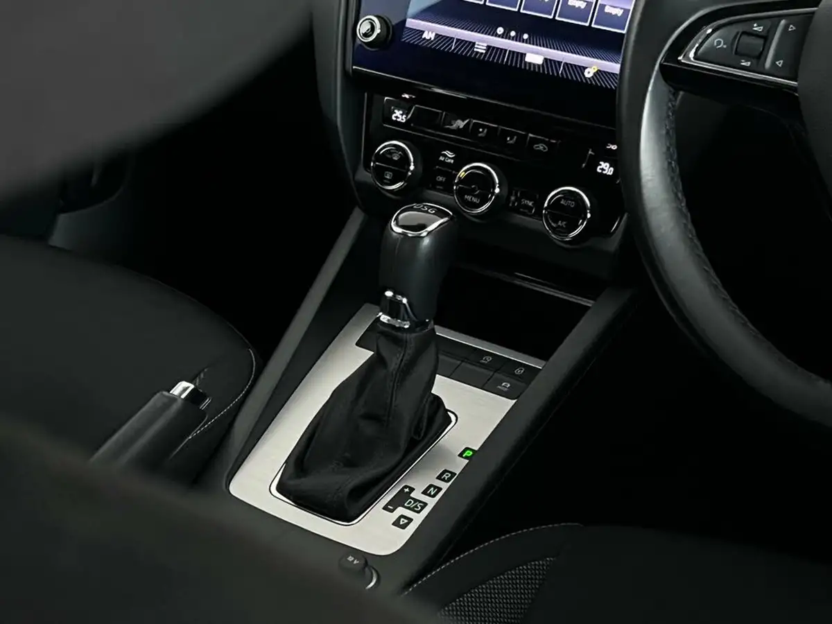 2019-skoda-octavia-15-tsi-se-drive-hatchback-dsg-big-34