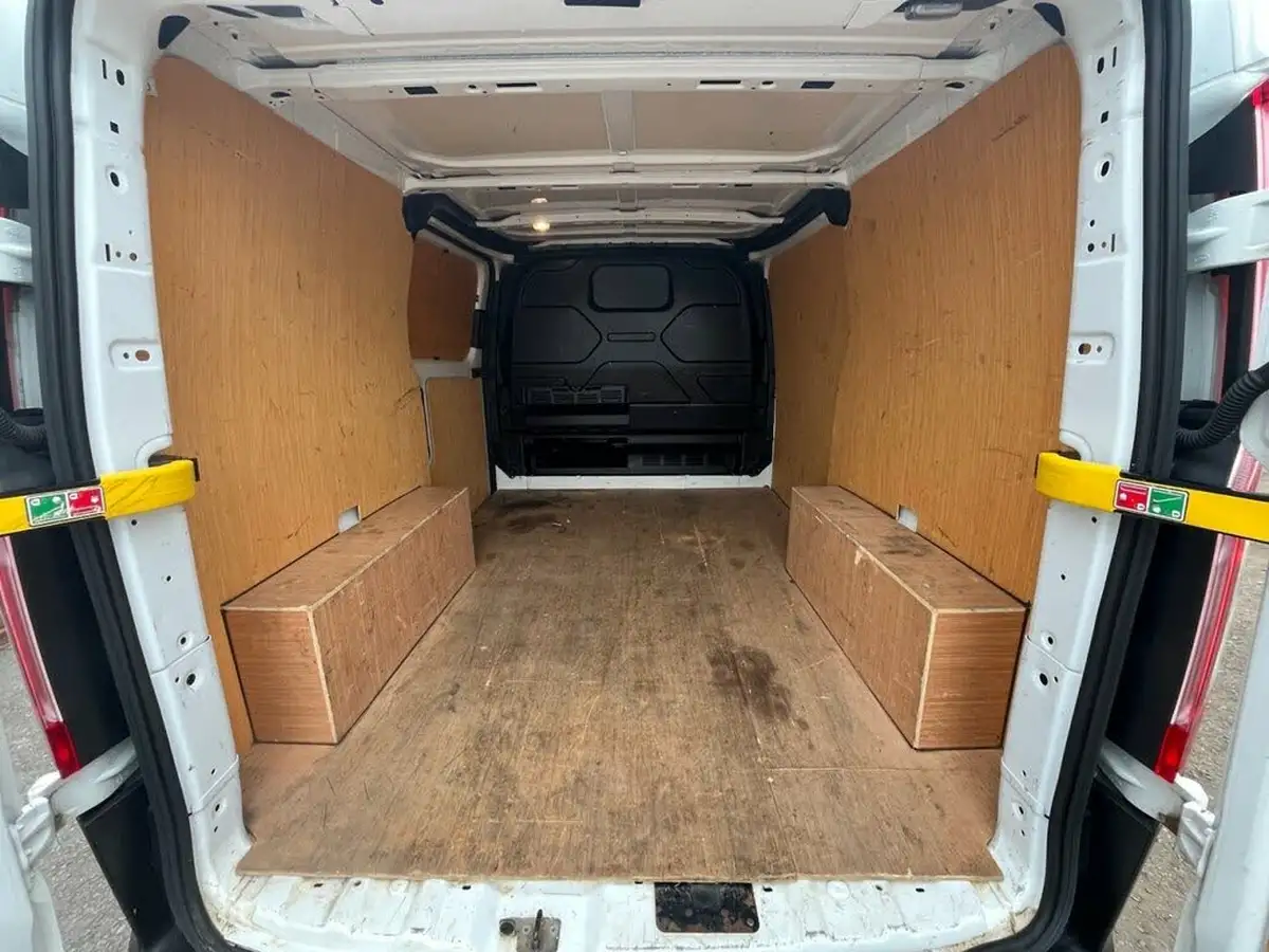 2021-ford-transit-custom-20tdci-300-l1h1-leader-130pseu6dt-panel-van-big-40