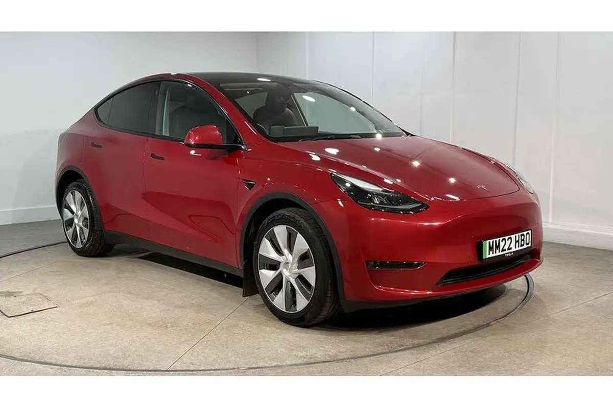 2022-tesla-model-y-e-long-range-big-8