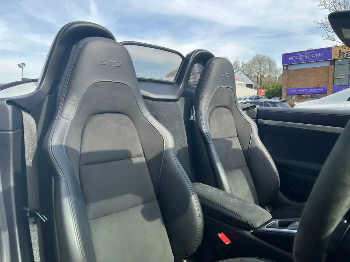 2024-porsche-boxster-718-40-boxster-gts-40-pdk-big-12