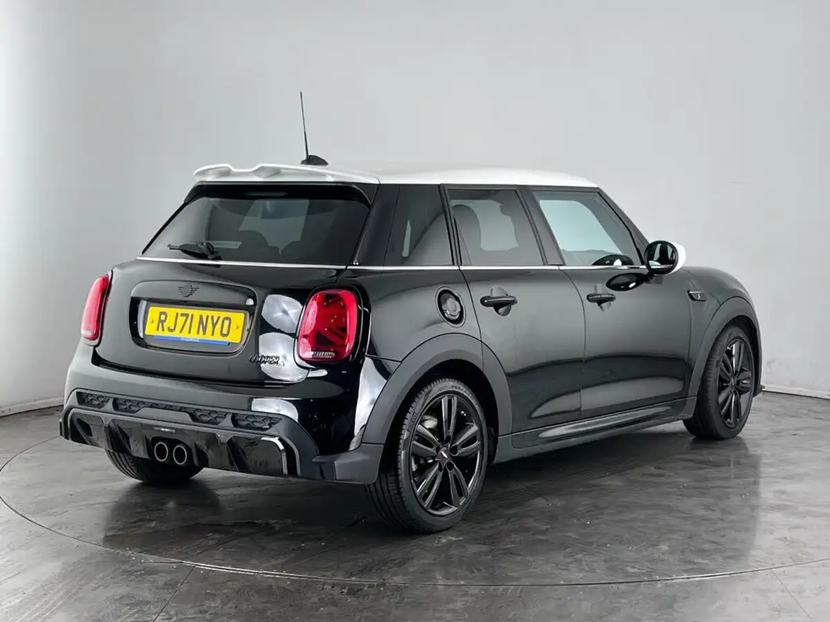 2021-mini-cooper-20-cooper-s-sport-hatchback-5d-auto-big-3